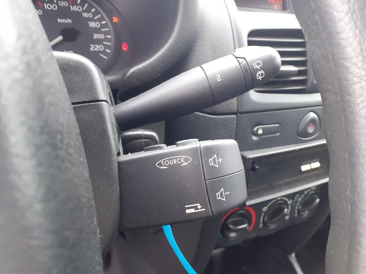 Renault Clio 1.2 · Ano 2001 — imagen 15