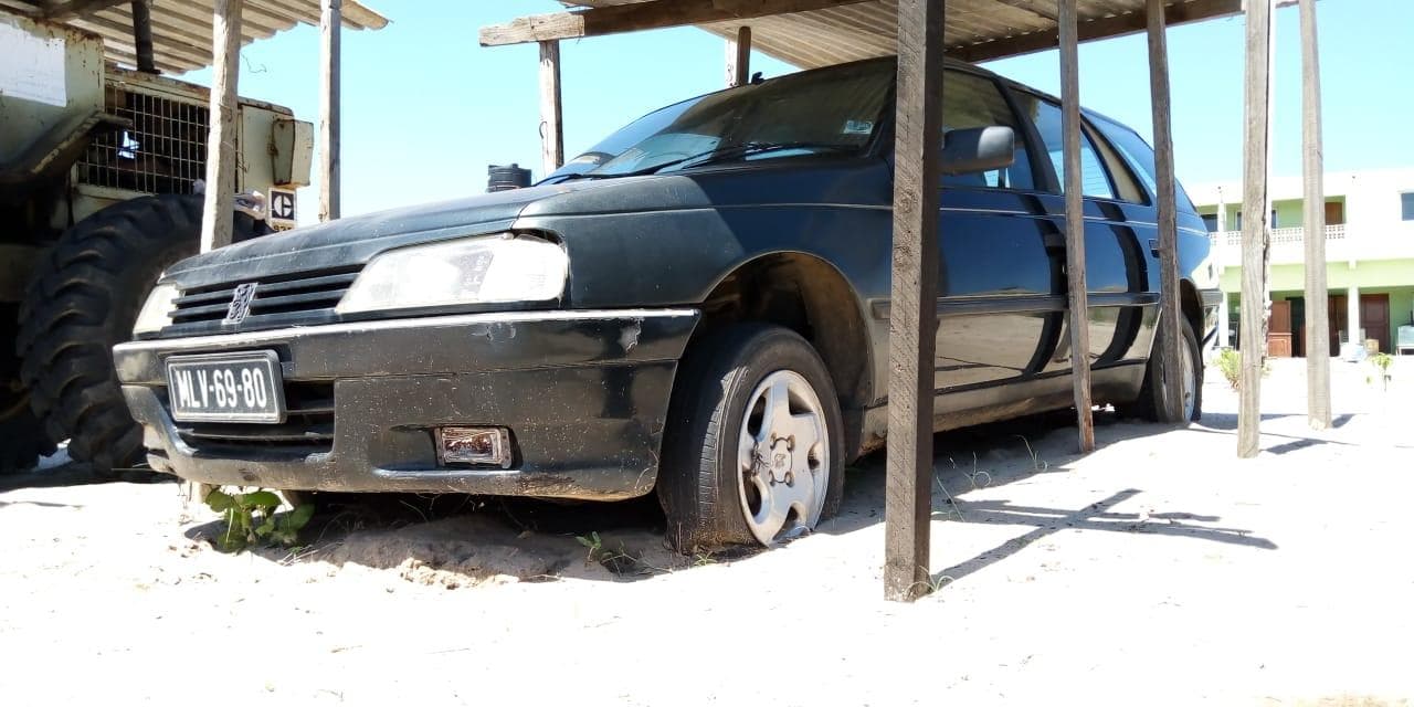 Peugeot 405 GLD · — image 1