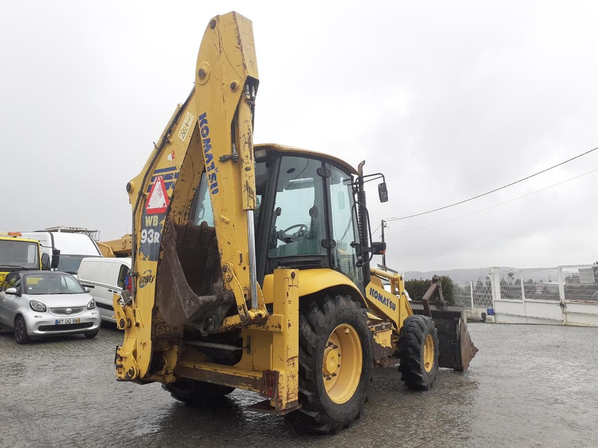 Retroescavadora Komatsu W93 R · Ano 2006 — imagen 6