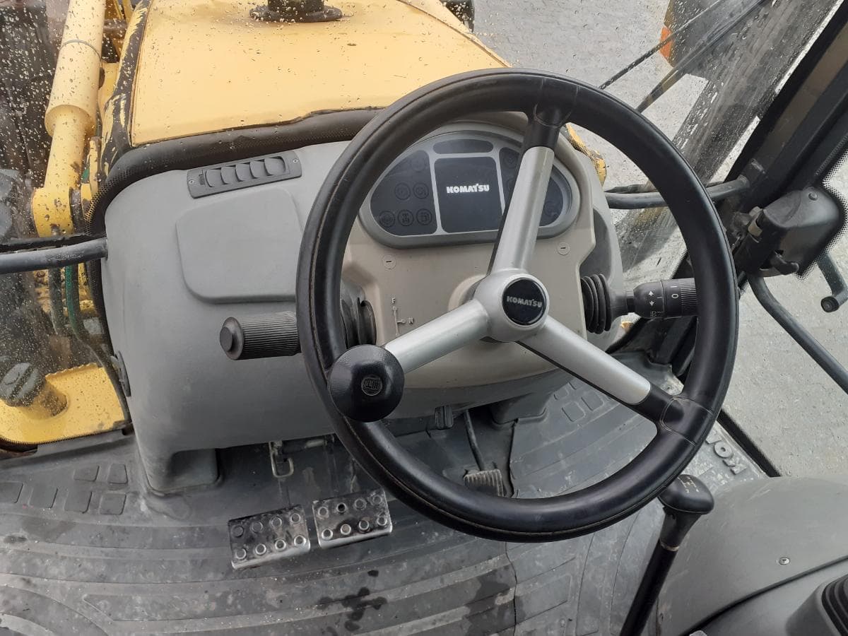Retroescavadora Komatsu W93 R · Ano 2006 — imagen 10