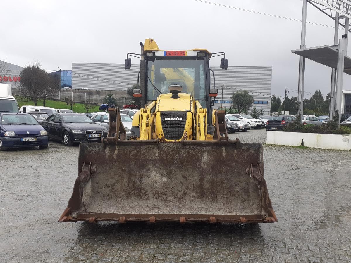 Retroescavadora Komatsu W93 R · Ano 2006 — imagen 2