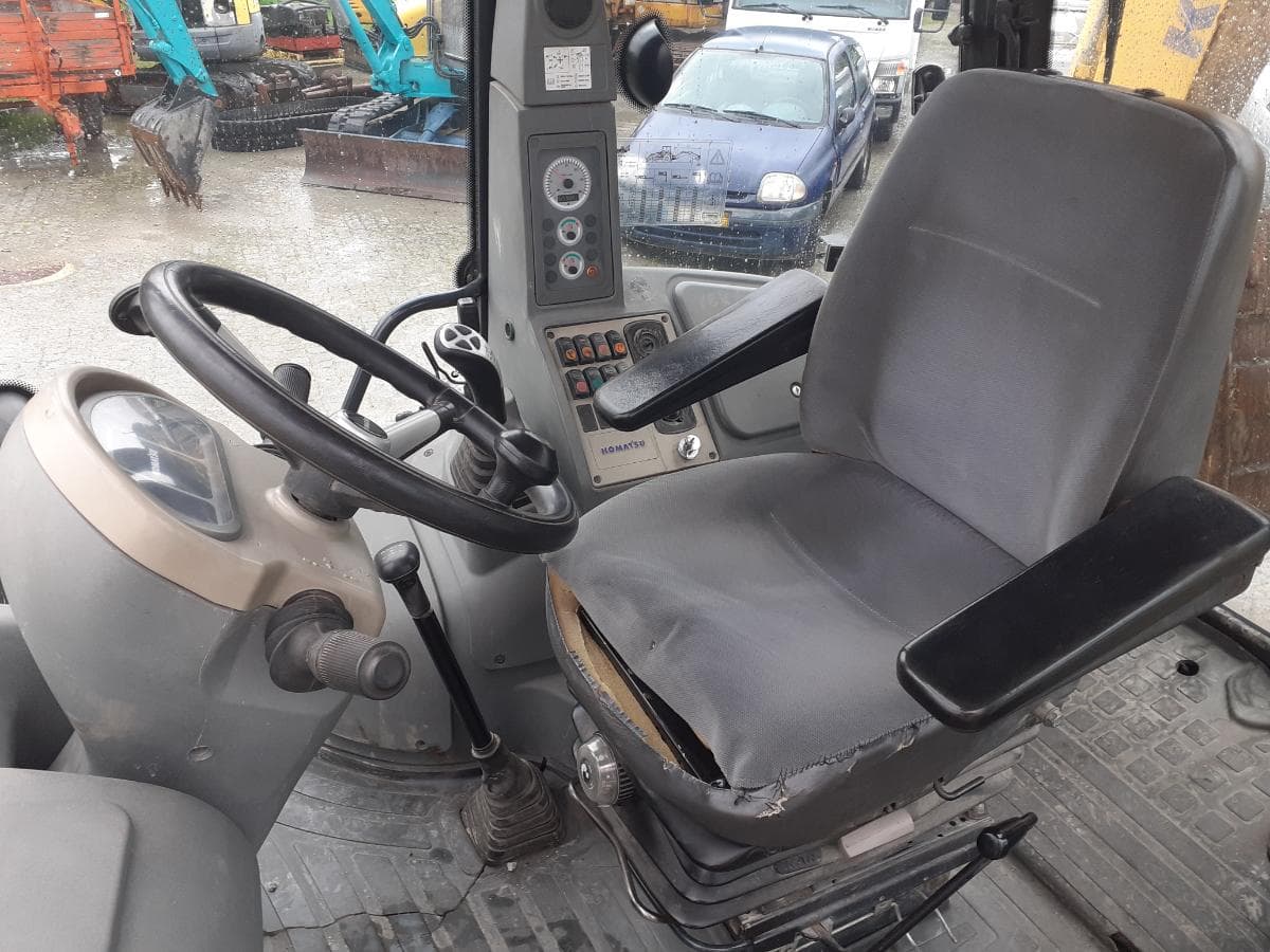 Retroescavadora Komatsu W93 R · Ano 2006 — imagen 9
