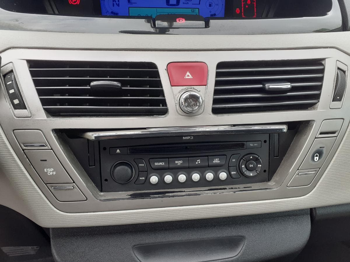 Citroën C4 1.6 HDI · de 7 Lugares · Ano 2007 — imagen 19