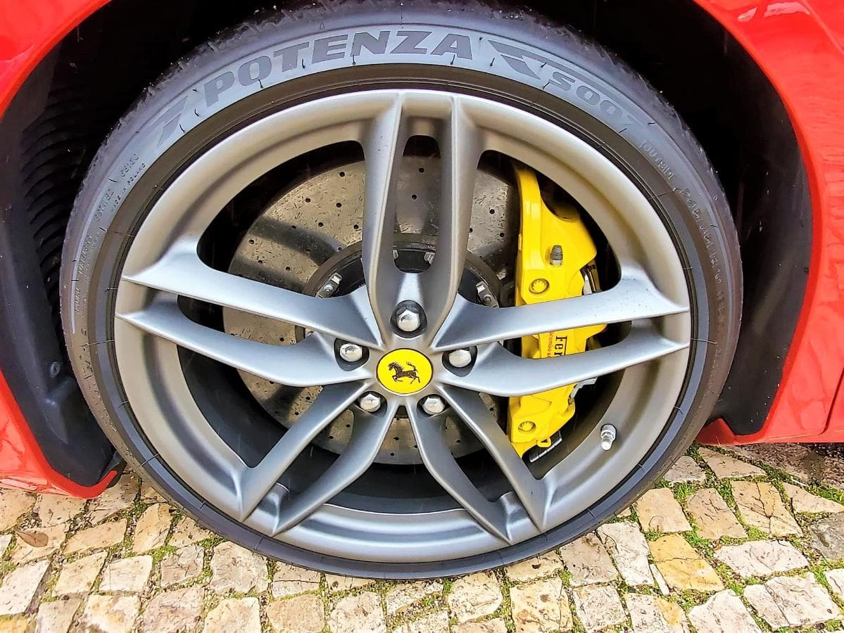 Ferrari 488 GTB Coupe — imagen 9