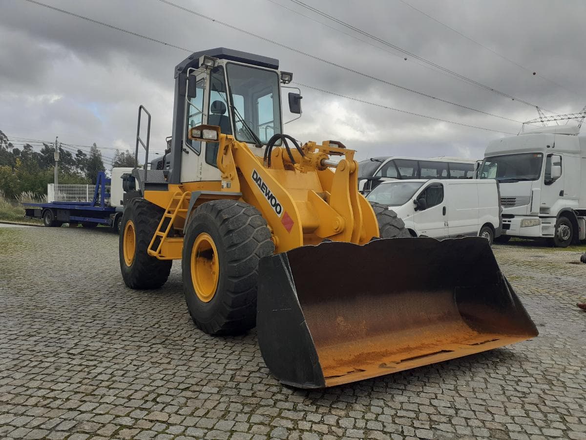 Pá Carregadora Daewoo Mega 200 — image 1
