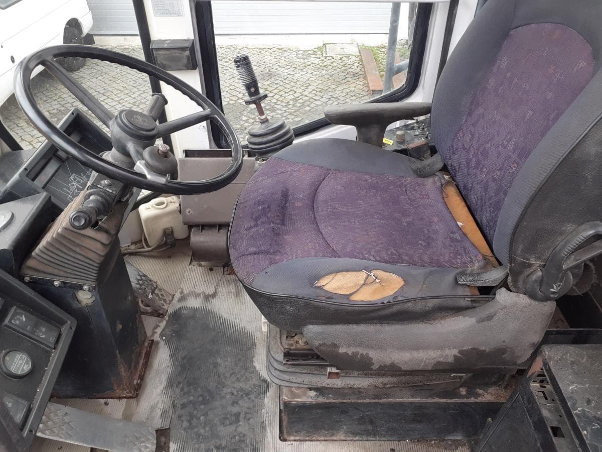 Pá Carregadora Daewoo Mega 200 — image 8