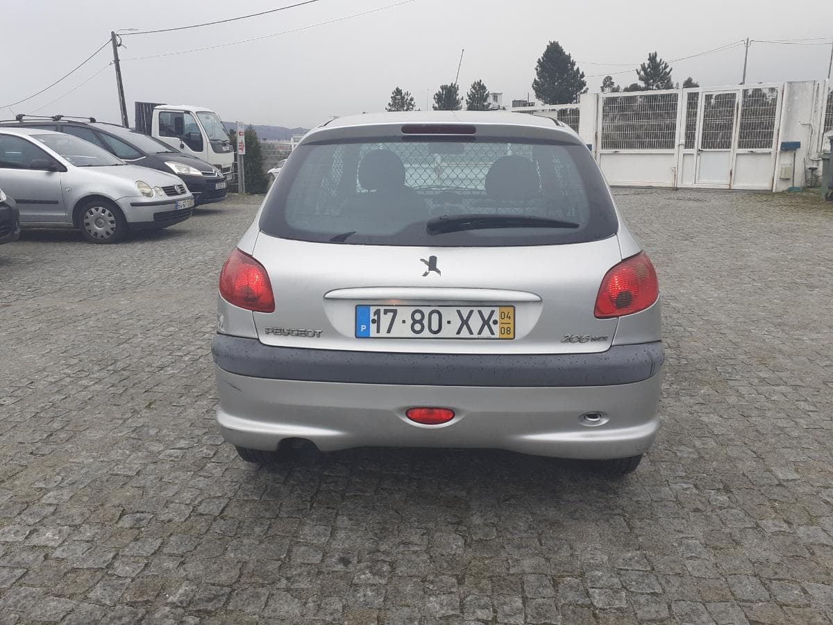 Peugeot 206 1.4 HDI · Ano 2004 — imagen 5