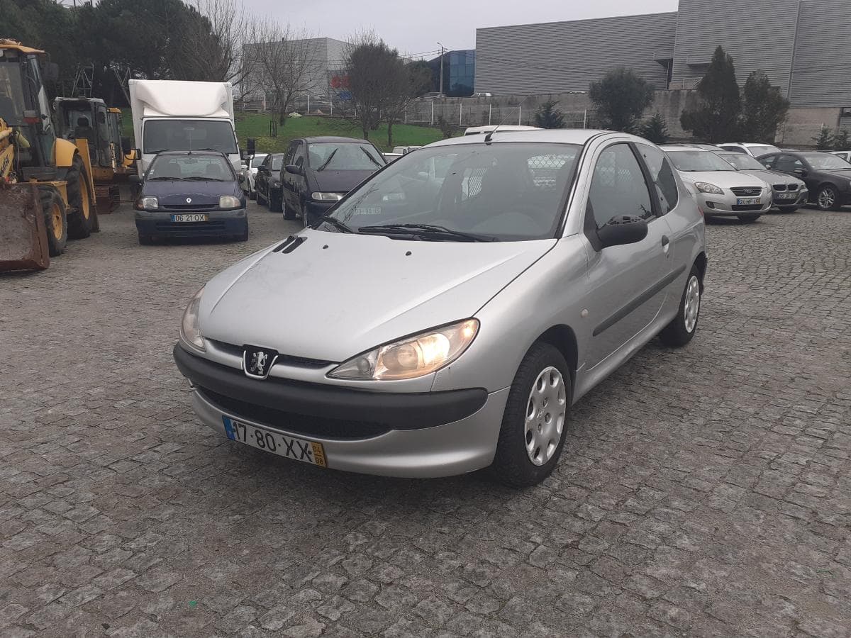 Peugeot 206 1.4 HDI · Ano 2004 — imagen 3