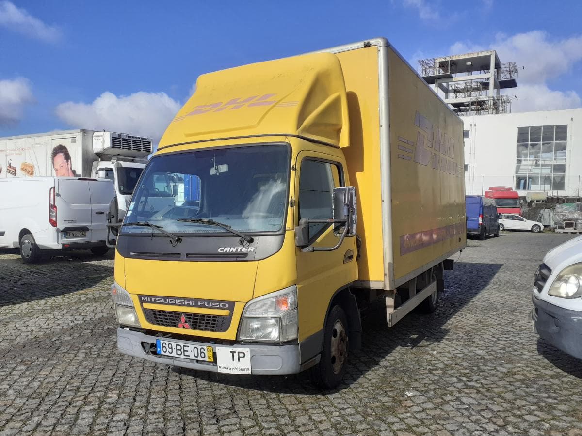 Mitsubishi Canter · Ano 2006 — image 3