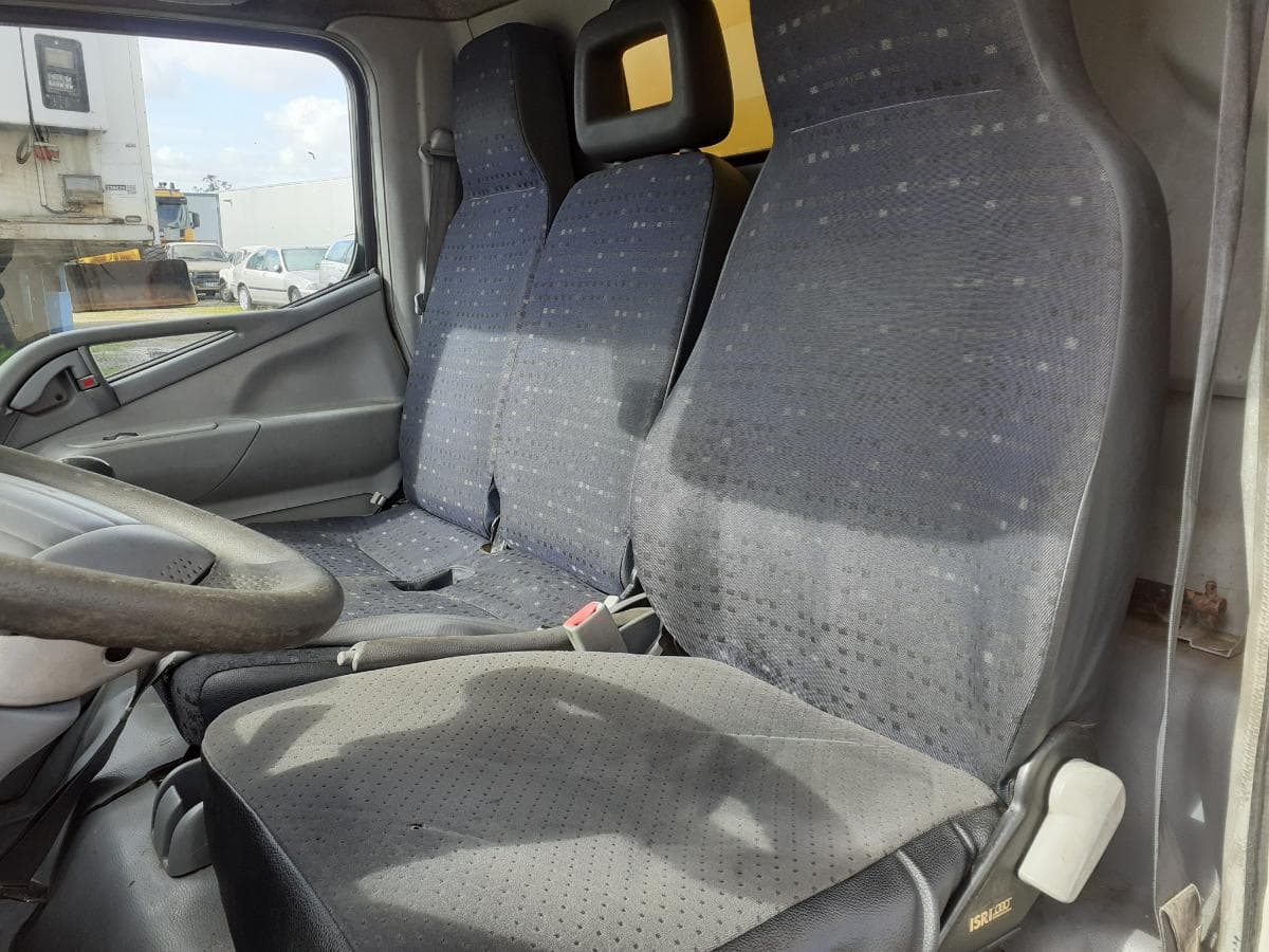 Mitsubishi Canter · Ano 2006 — image 18