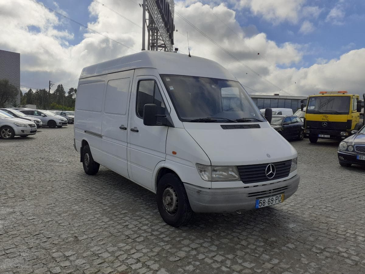 Mercedes-Benz Sprinter 312D — imagen 1