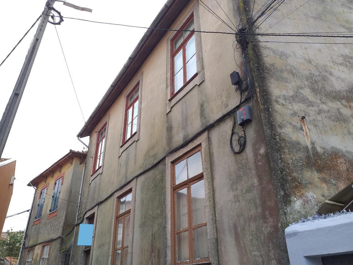 Moradia P/ Restauro · Vila Nova de Gaia — image 1