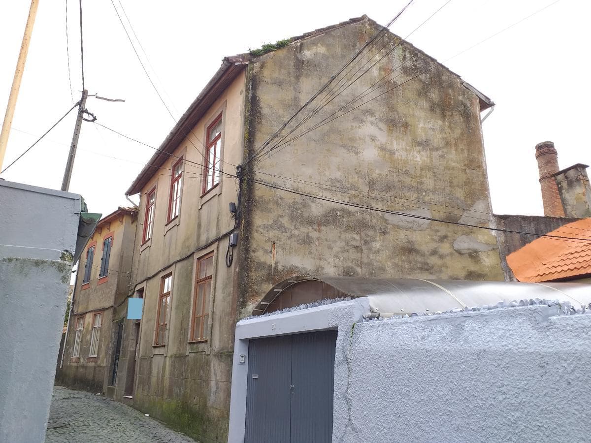 Moradia P/ Restauro · Vila Nova de Gaia — image 3