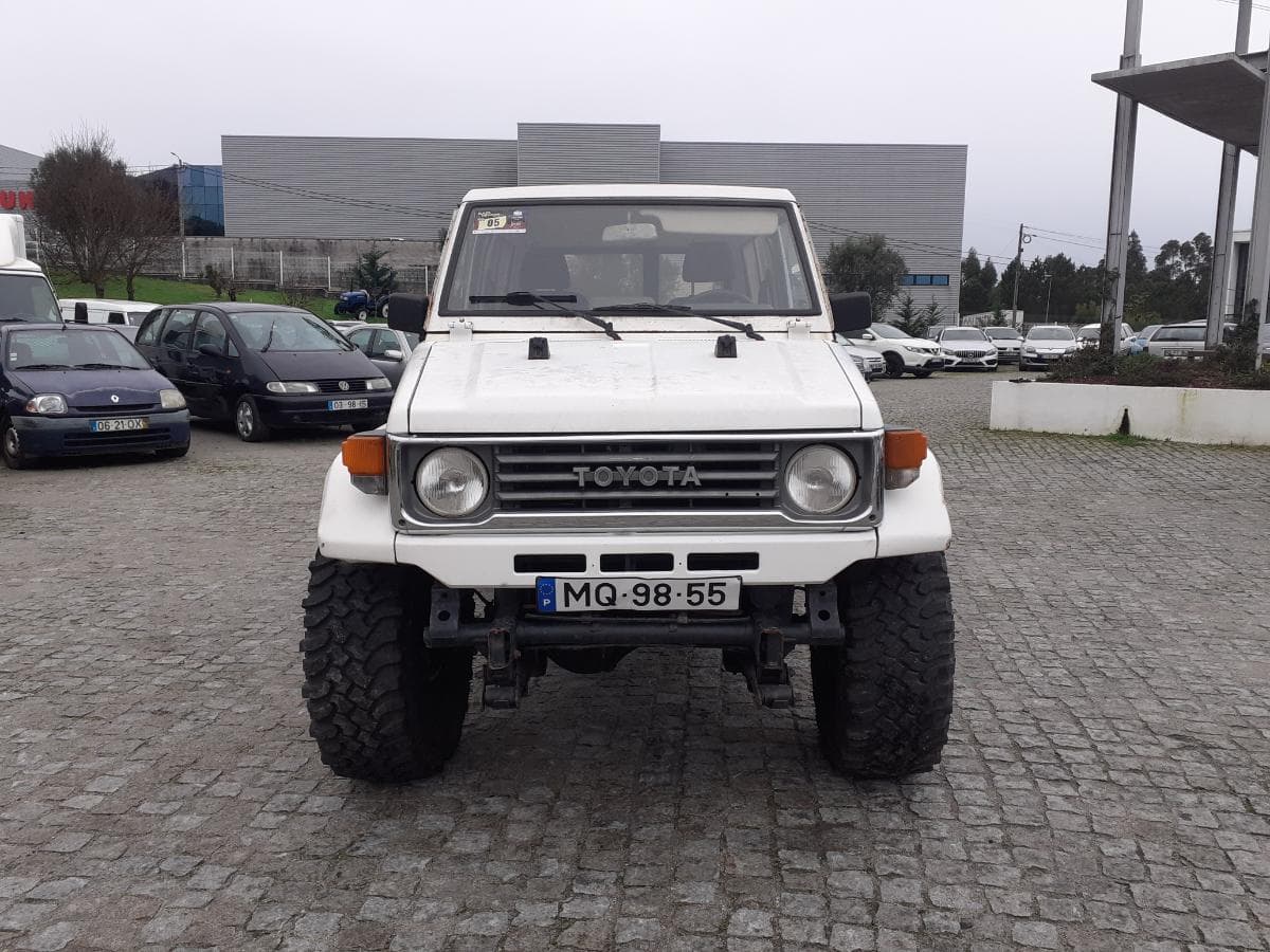 Toyota Land Cruiser BJ 73 · Ano 1990 — imagen 2