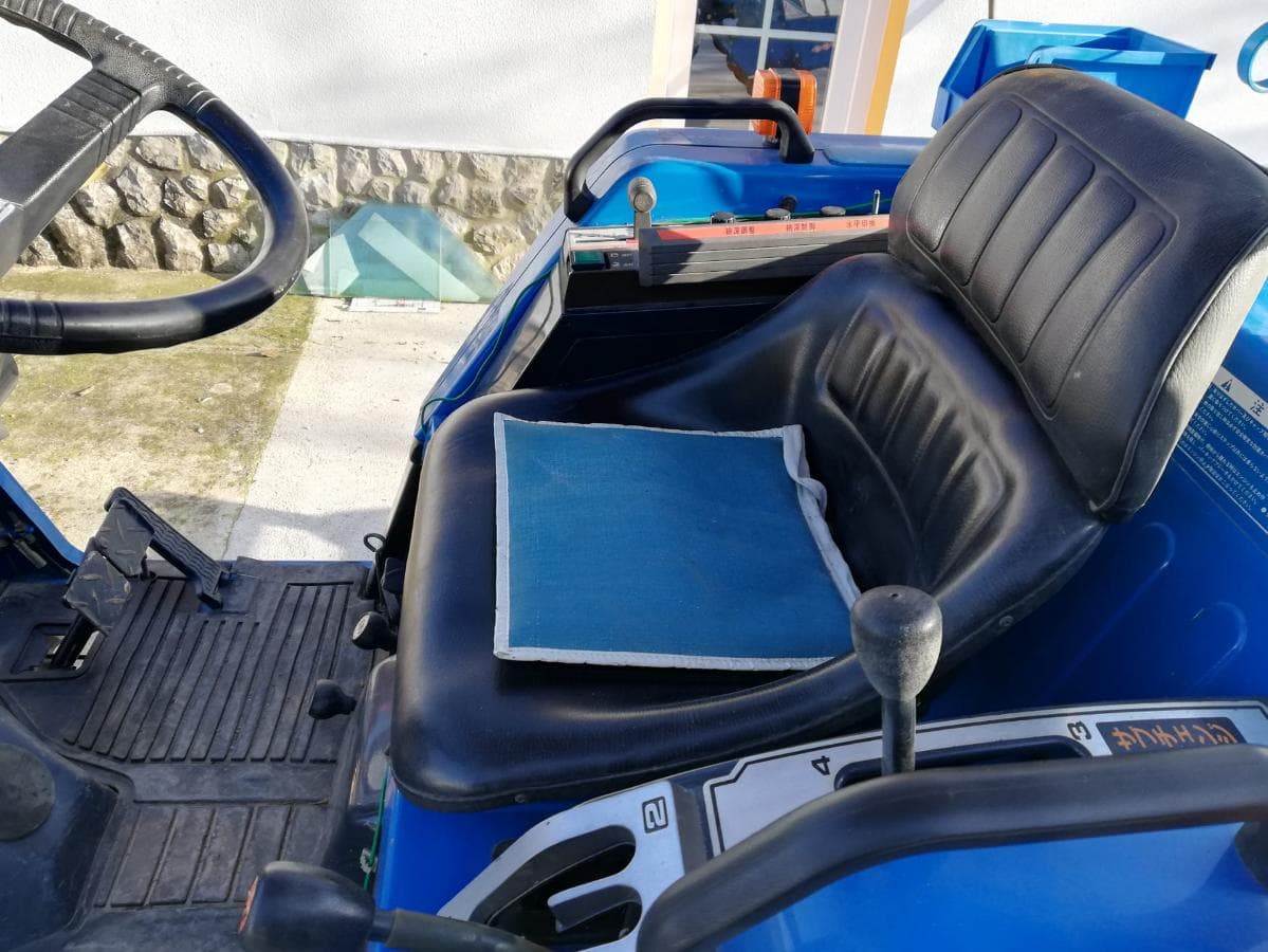Trator Iseki 4/4 — image 17
