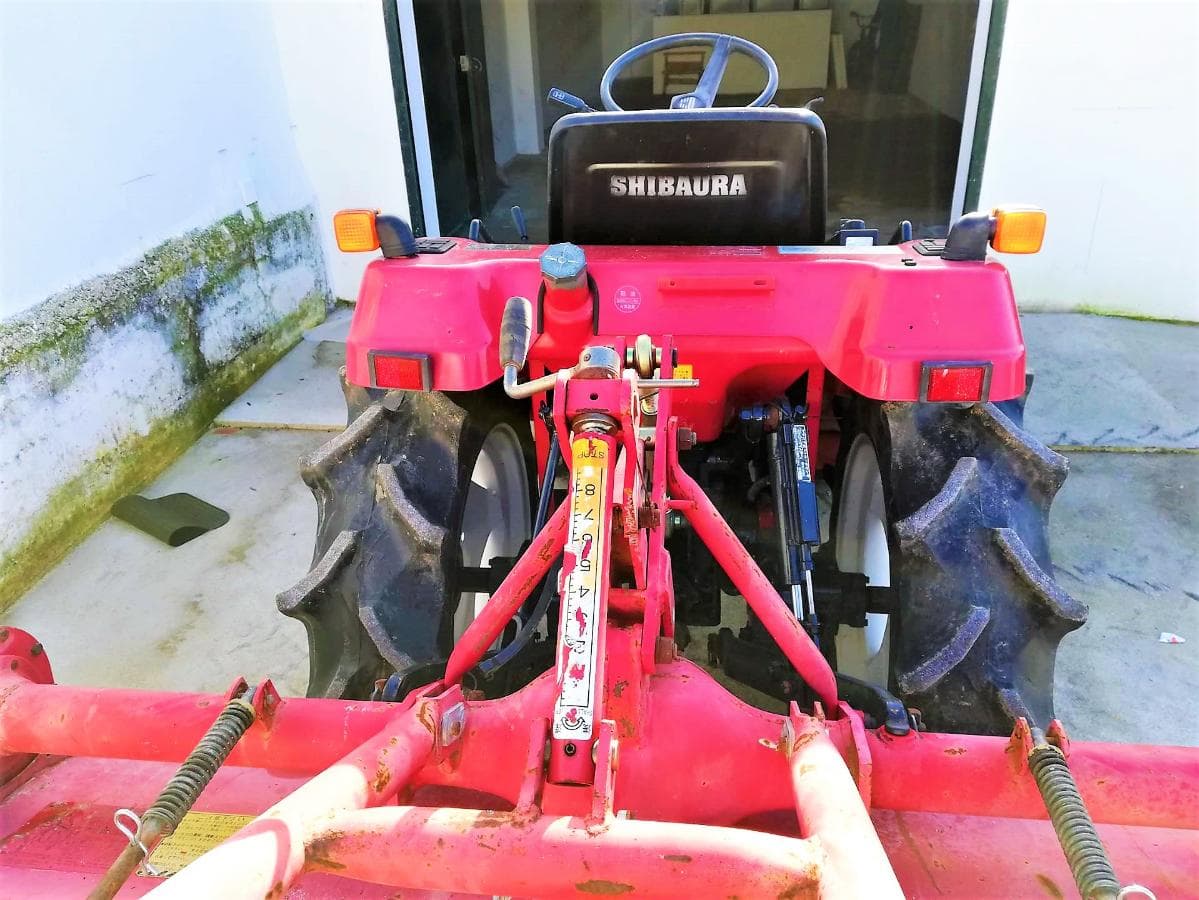 Trator Shibaura  P185F — image 6