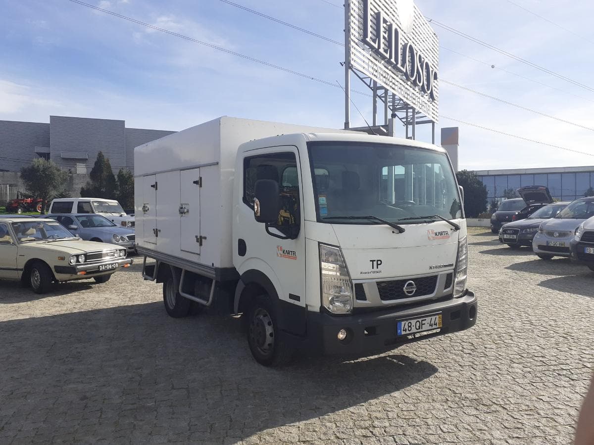 Nissan NT 400 Cabstar · Ano 2015