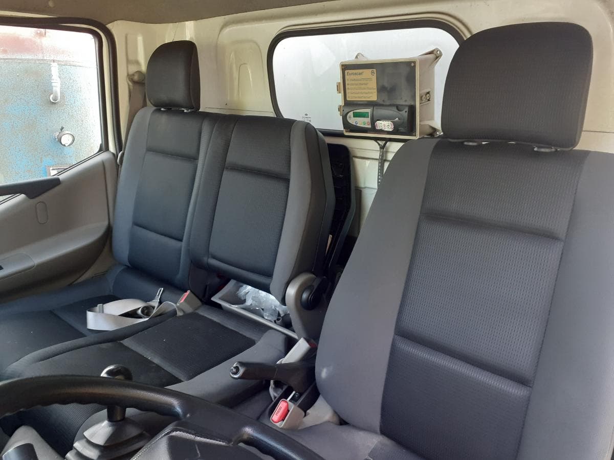 Nissan NT 400 Cabstar · Ano 2015 — imagen 18