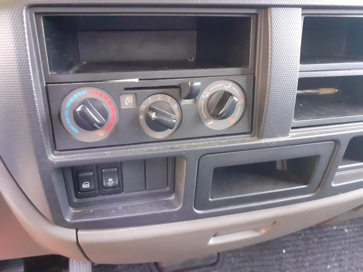 Nissan NT 400 Cabstar · Ano 2015 — imagen 22