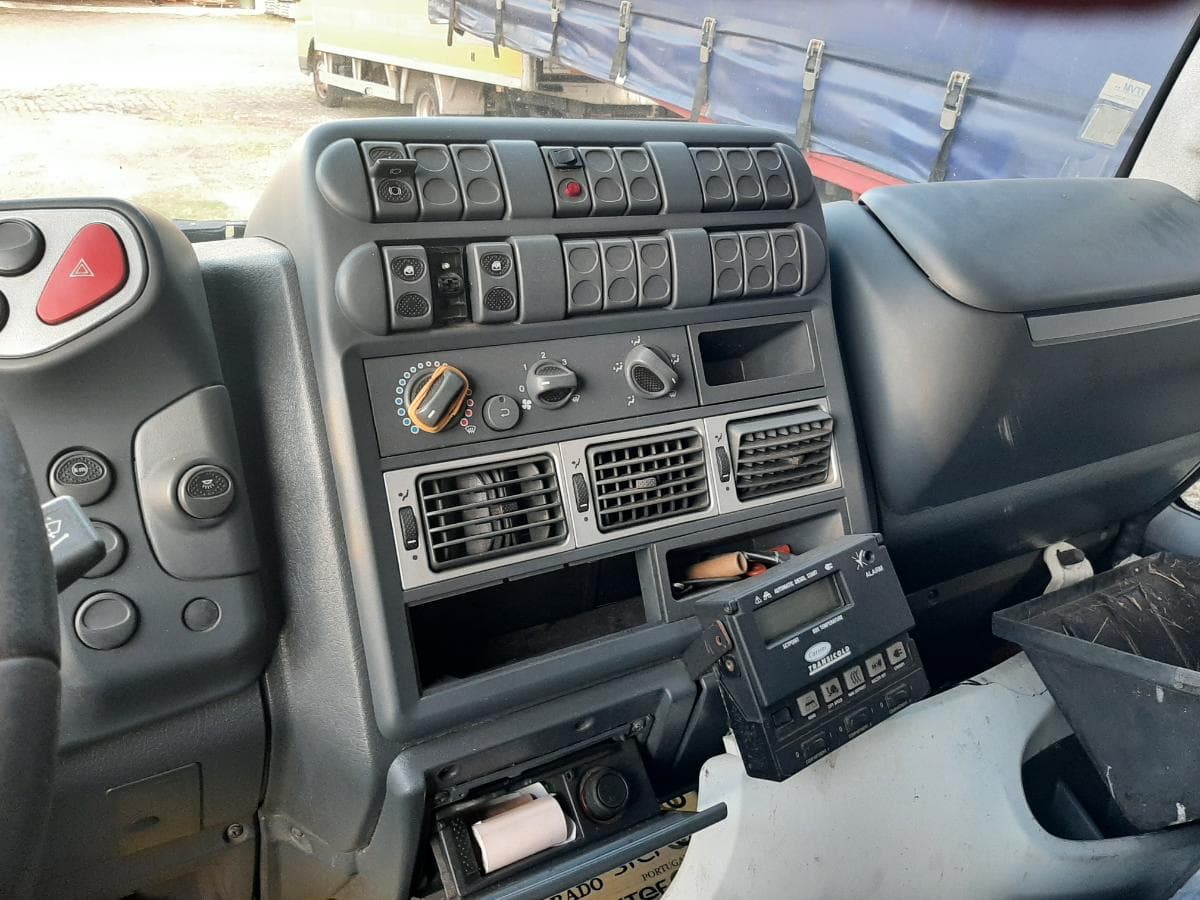 Iveco Eurocargo · Ano 2006 — image 16
