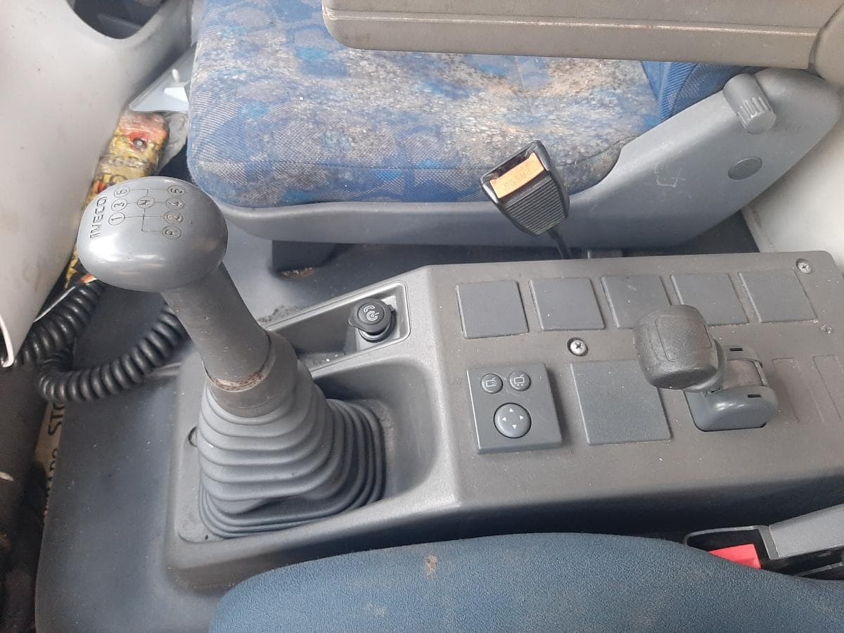 Iveco Eurocargo · Ano 2006 — image 17