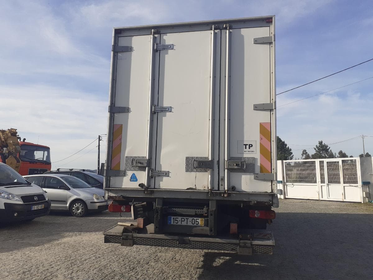 Renault 220 DCI · Ano 2005 — imagem 5