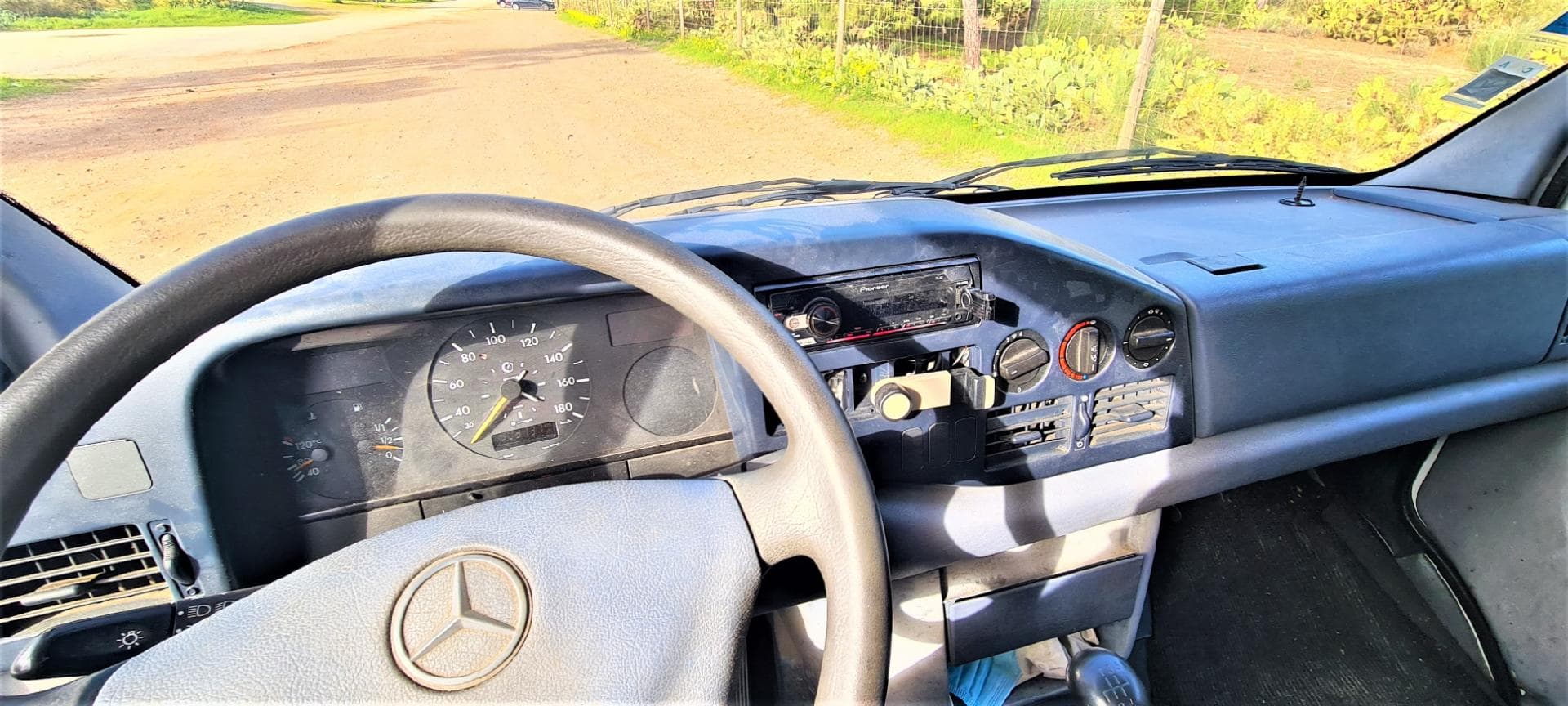 Mercedes-Benz Sprinter 412 — imagen 11