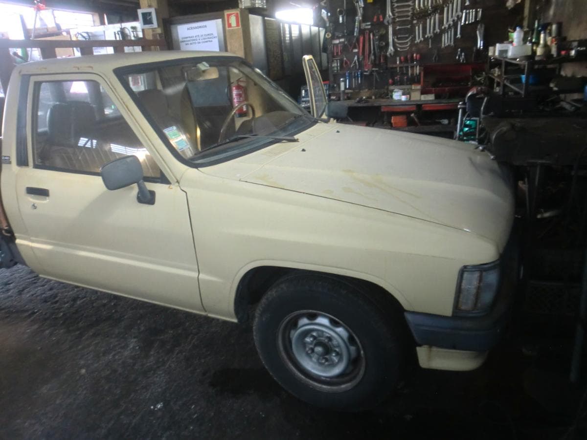 Toyota Hylux 2.4D — image 2