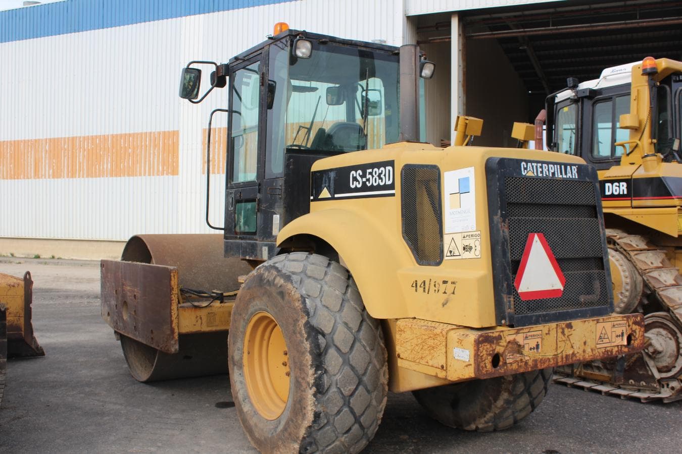Cil. Vibrador Solos 15T - CAT — imagem 2