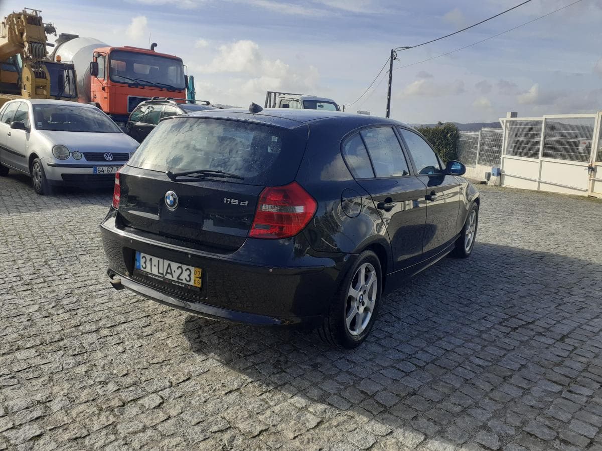 BMW 118D · Ano 2007 — imagen 3