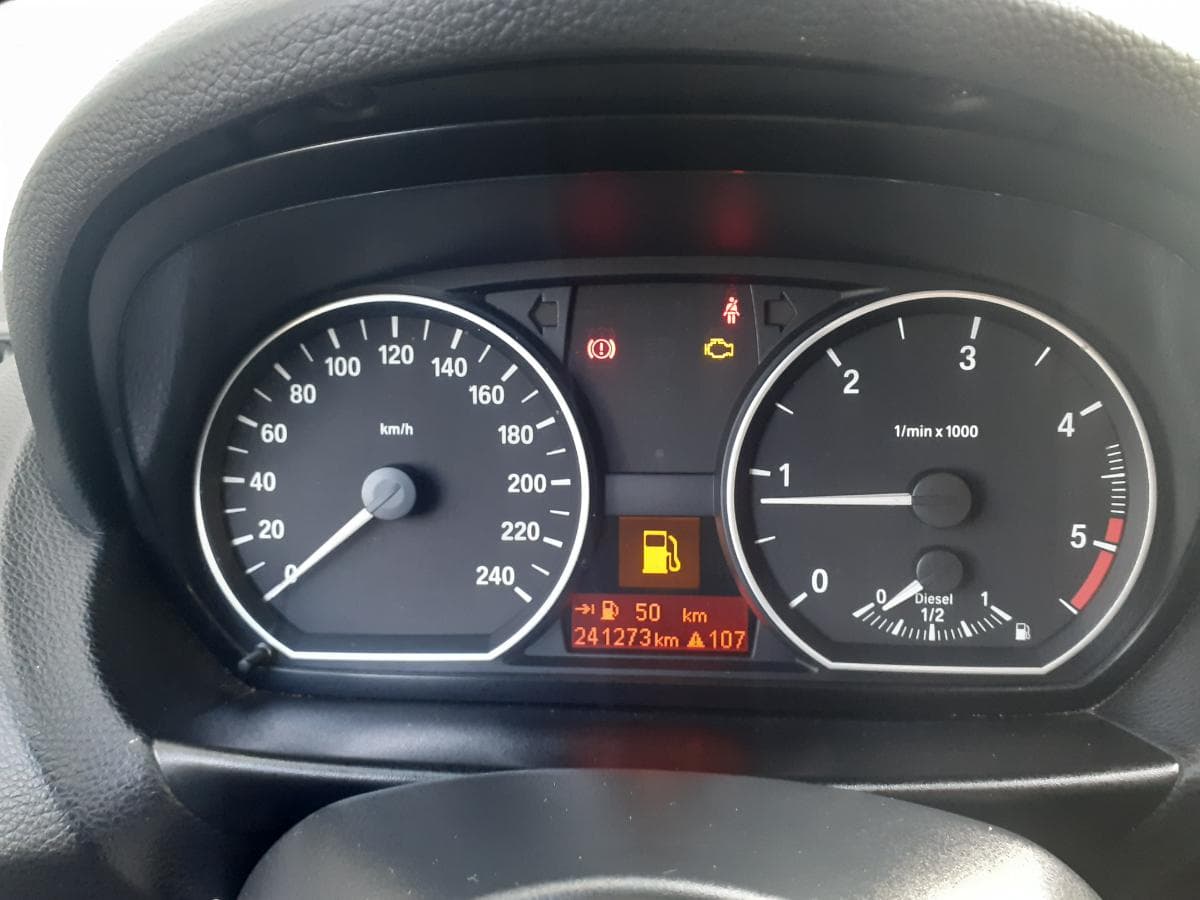 BMW 118D · Ano 2007 — imagen 21