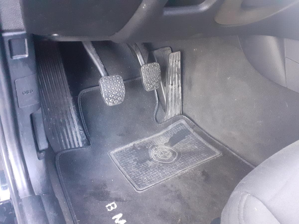 BMW 118D · Ano 2007 — imagen 26