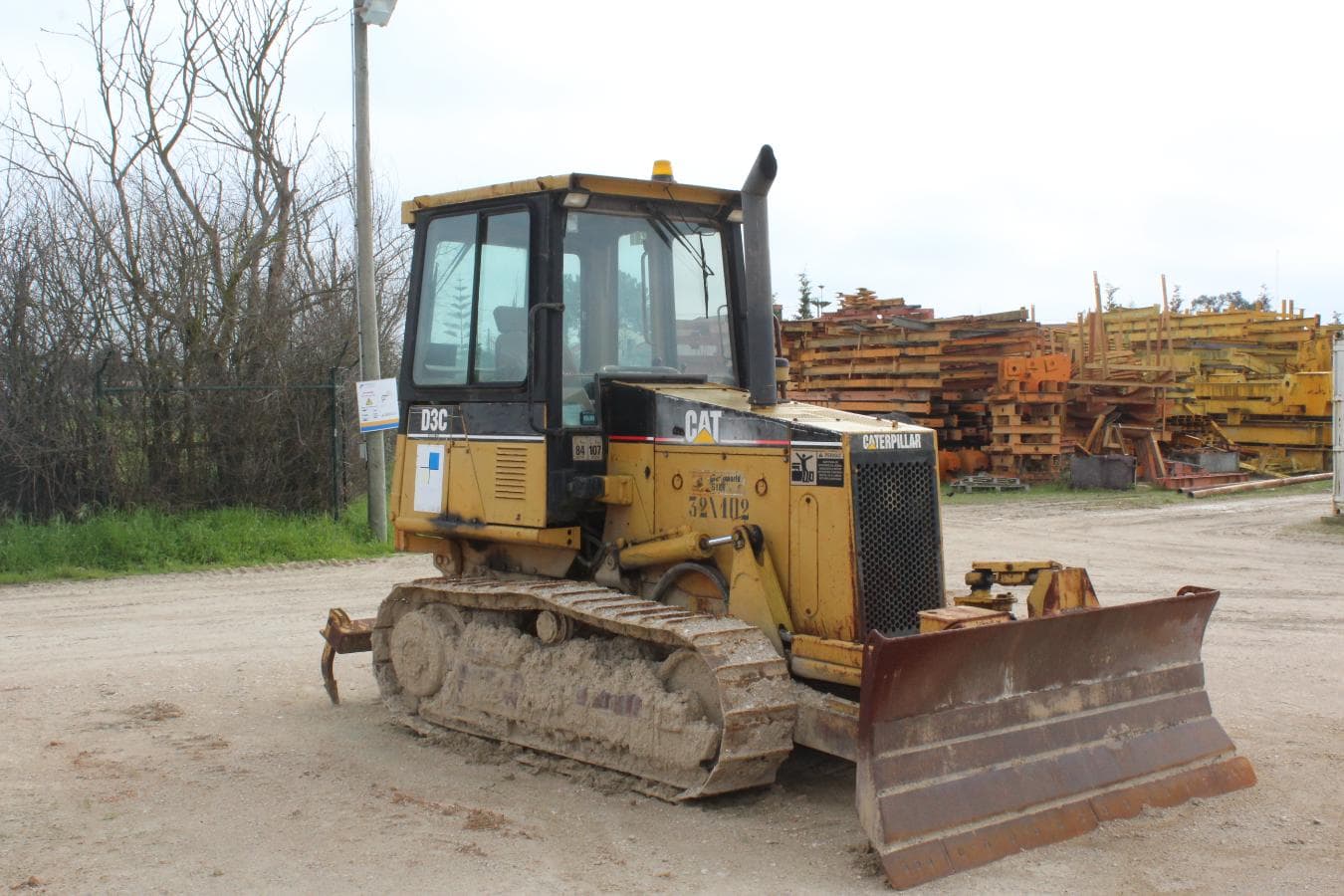 Bulldozer CAT. D3 (10T) — imagem 4