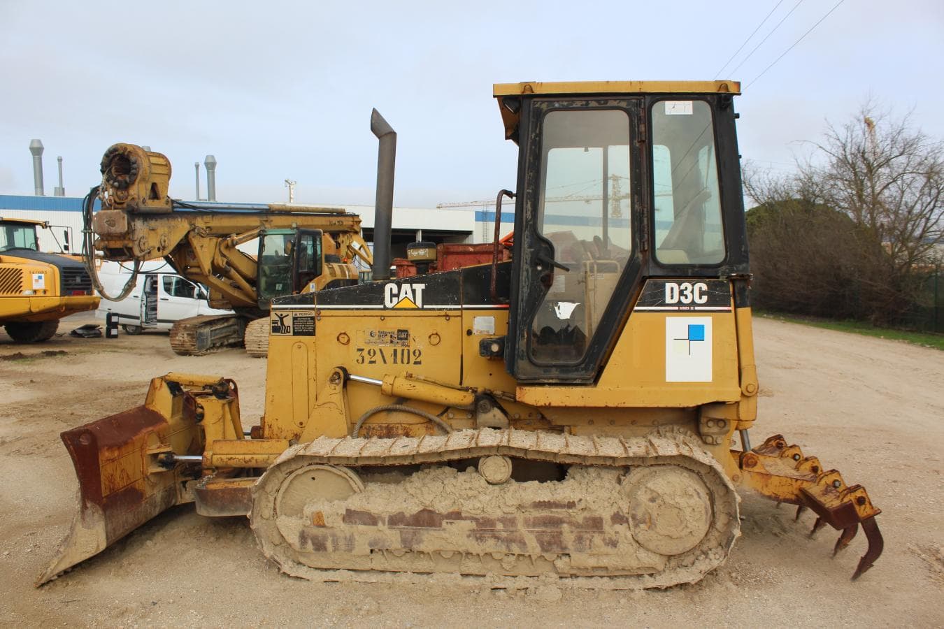 Bulldozer CAT. D3 (10T) — imagem 6