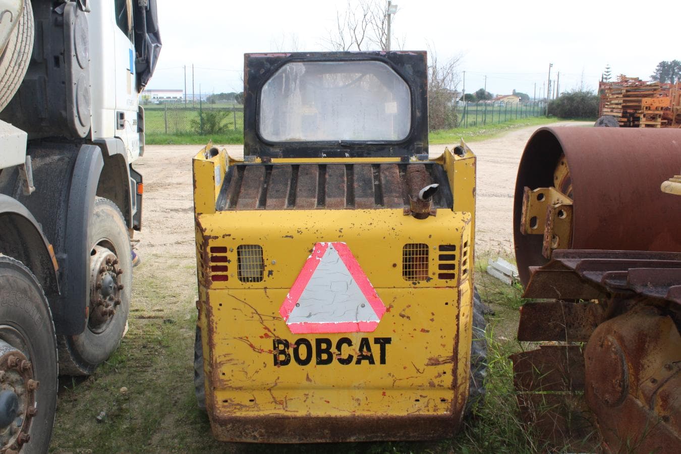 Mini-pá carregadora BOBCAT — imagem 4