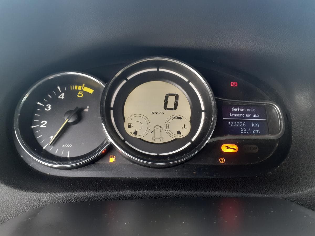 Renault Mégane 1.5DCI · Ano 2015 — image 22