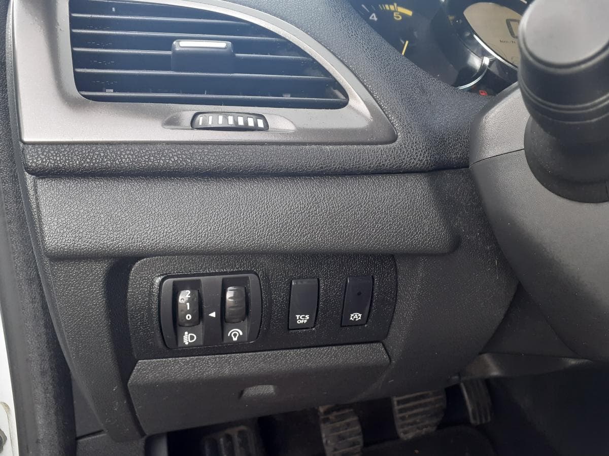 Renault Mégane 1.5DCI · Ano 2015 — image 24