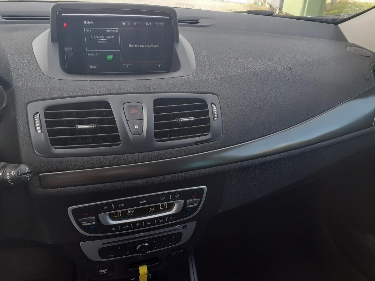 Renault Mégane 1.5DCI · Ano 2015 — image 30