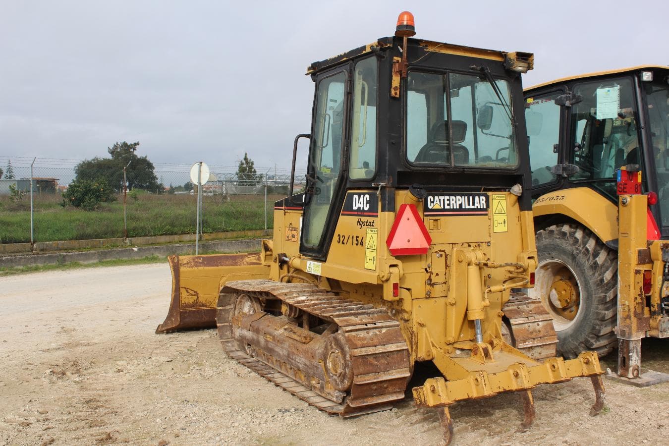 Bulldozer CAT. D4 (10T) — imagem 4