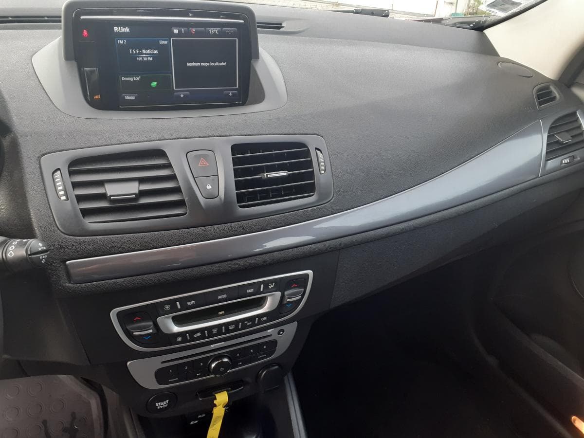 Renault Mégane 1.5 DCI · Ano 2015 — imagen 21