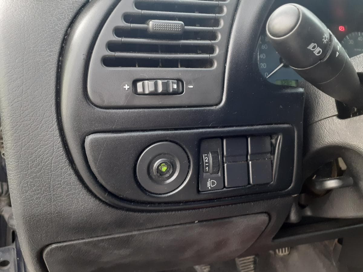 Citroën Xsara 1.4i · Ano 2001 — imagen 13