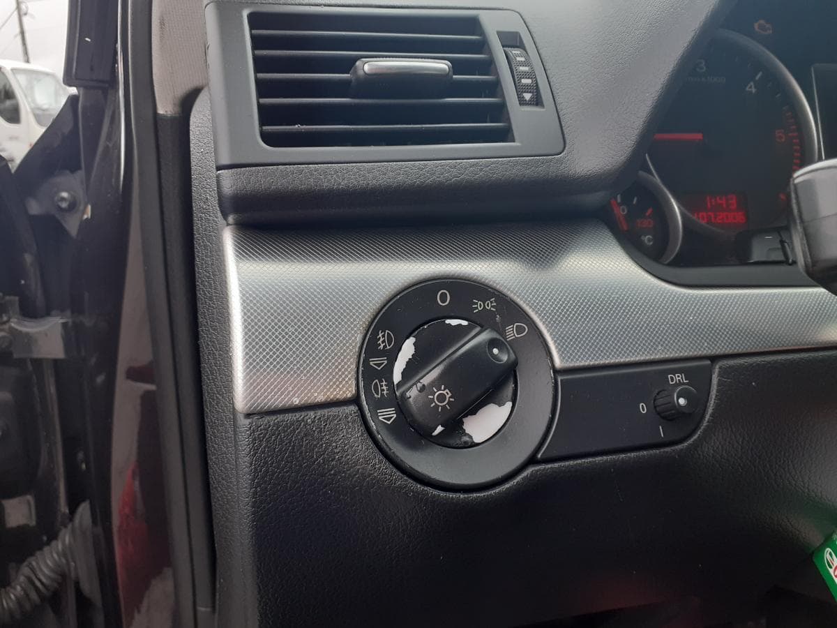 Audi A4 2.0 TDI · Ano 2007 — imagen 17