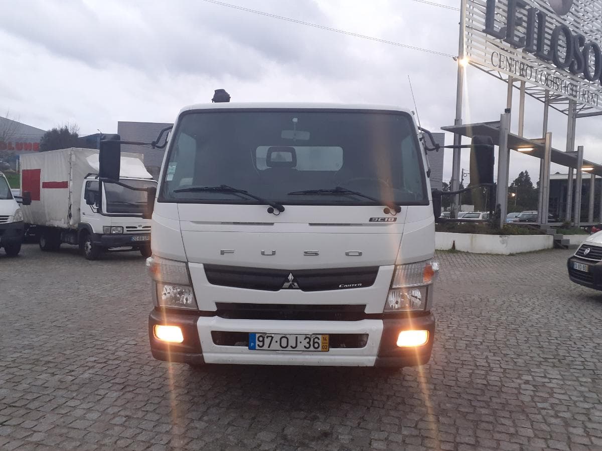 Mitsubishi Canter Fuso 9C18 · Ano 2014 — image 2