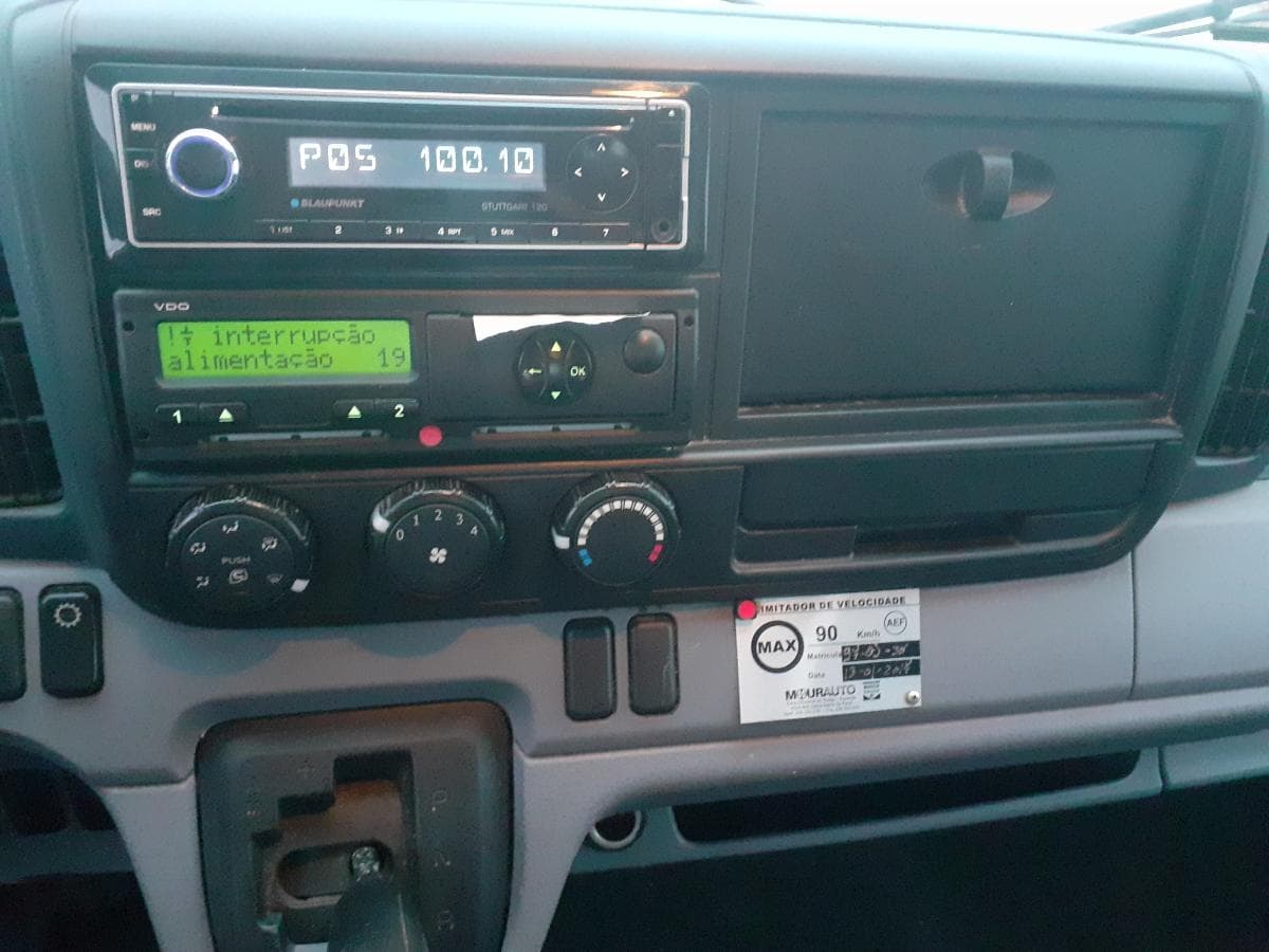 Mitsubishi Canter Fuso 9C18 · Ano 2014 — image 20