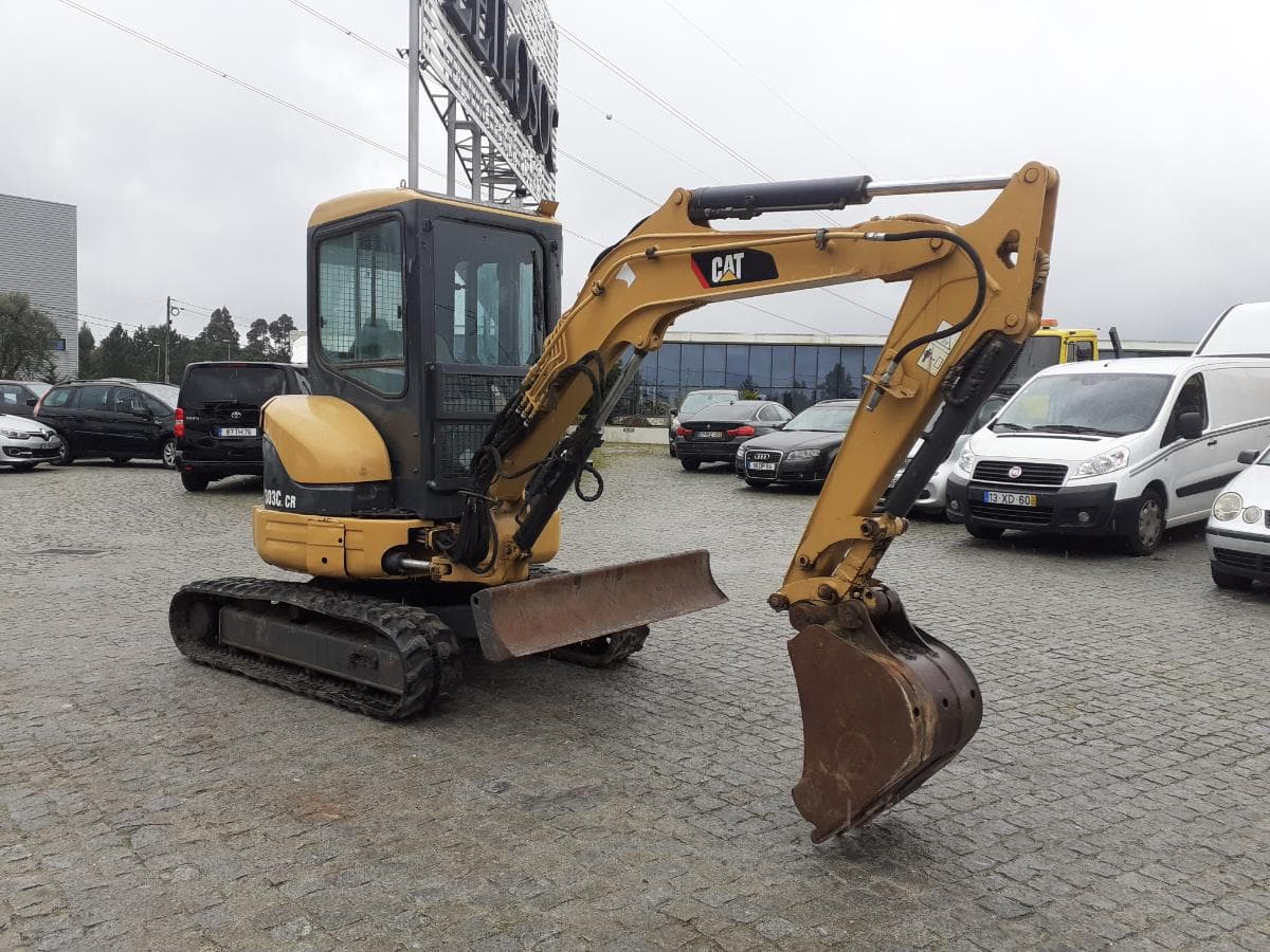Mini giratória Caterpillar 303C-CR — image 1