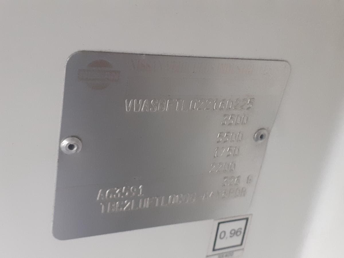 Nissan Cabstar 120-35 · Ano 2003 — imagen 9