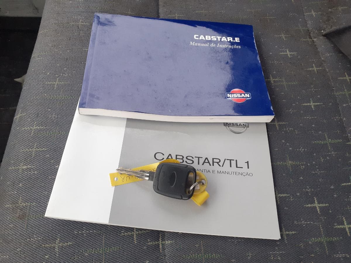 Nissan Cabstar 120-35 · Ano 2003 — imagen 19