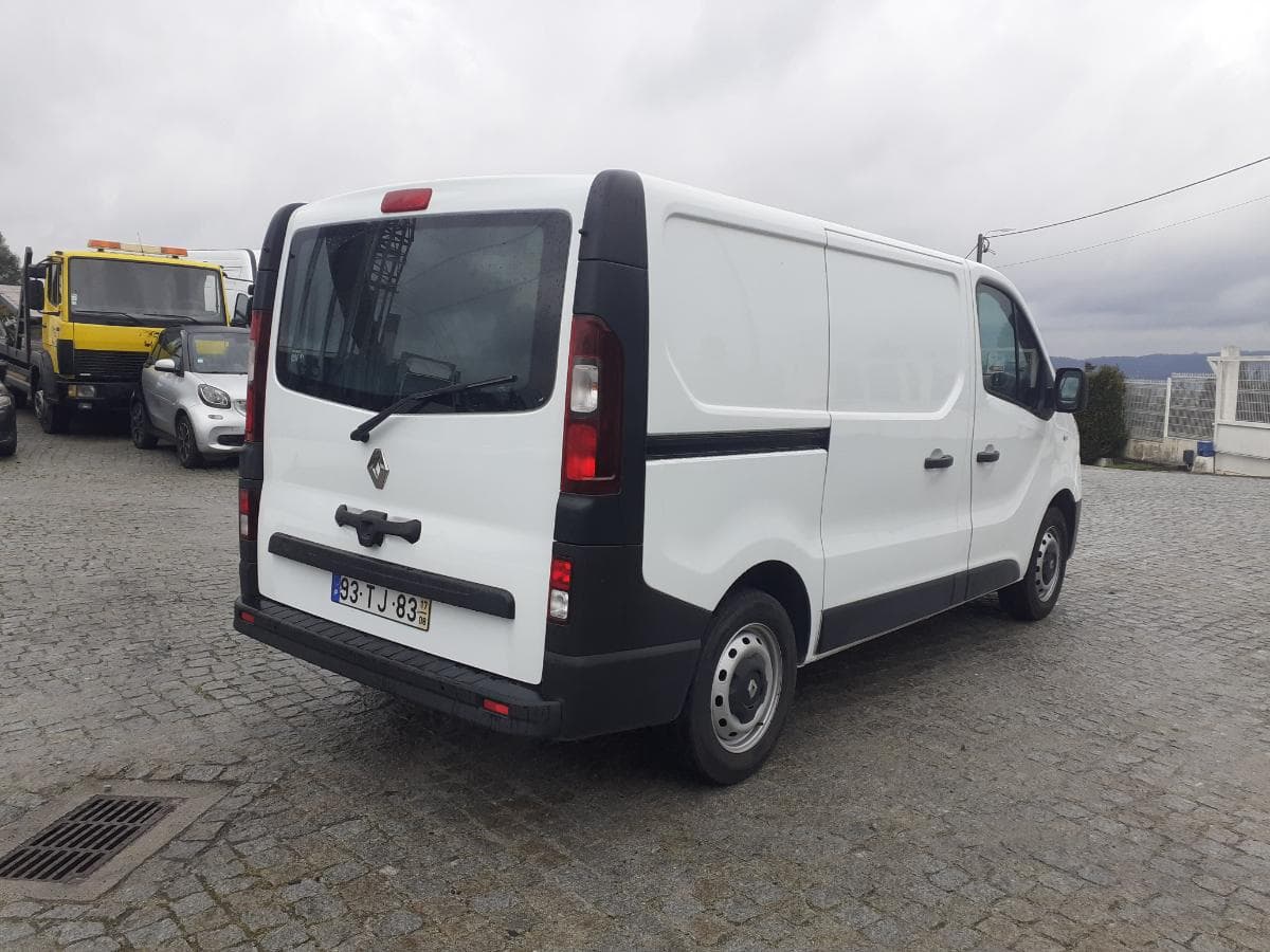 Renault Trafic 1.6 DCI · Ano 2017 — image 4