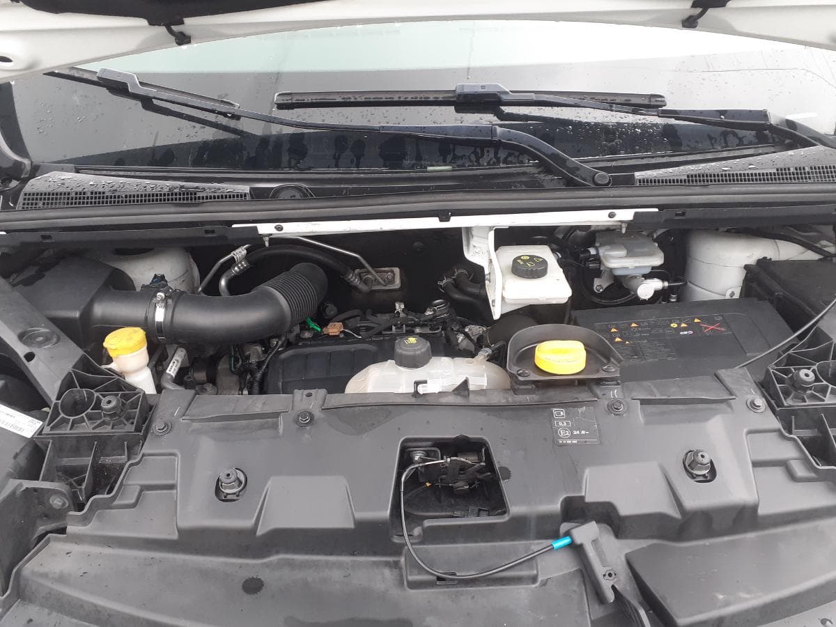 Renault Trafic 1.6 DCI · Ano 2017 — image 8
