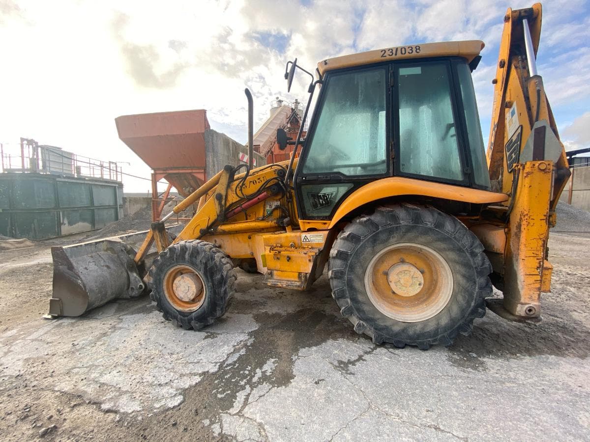 Retroescavadora - JCB — imagem 2